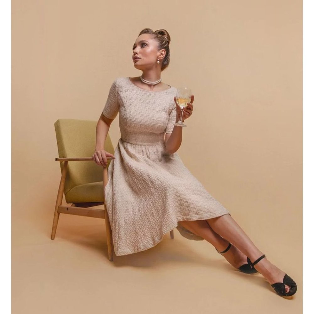 New: La Dame the Label: Audrey N°2 Woven Thread Off-White Midi Retro Dress